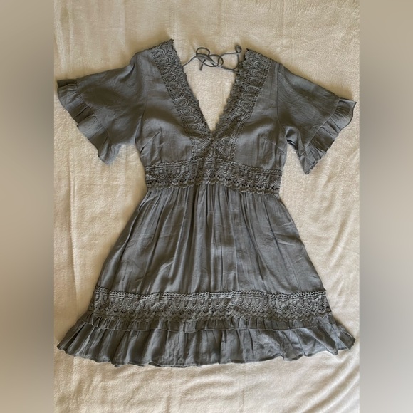 Everyday Chic Boutique Dress - Picture 1 of 8